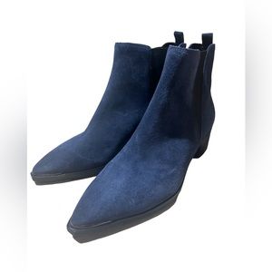 Marc Fisher Yale Yale Pointy Toe Chelsea Booties Navy Blue Indigo Size 6 Leather